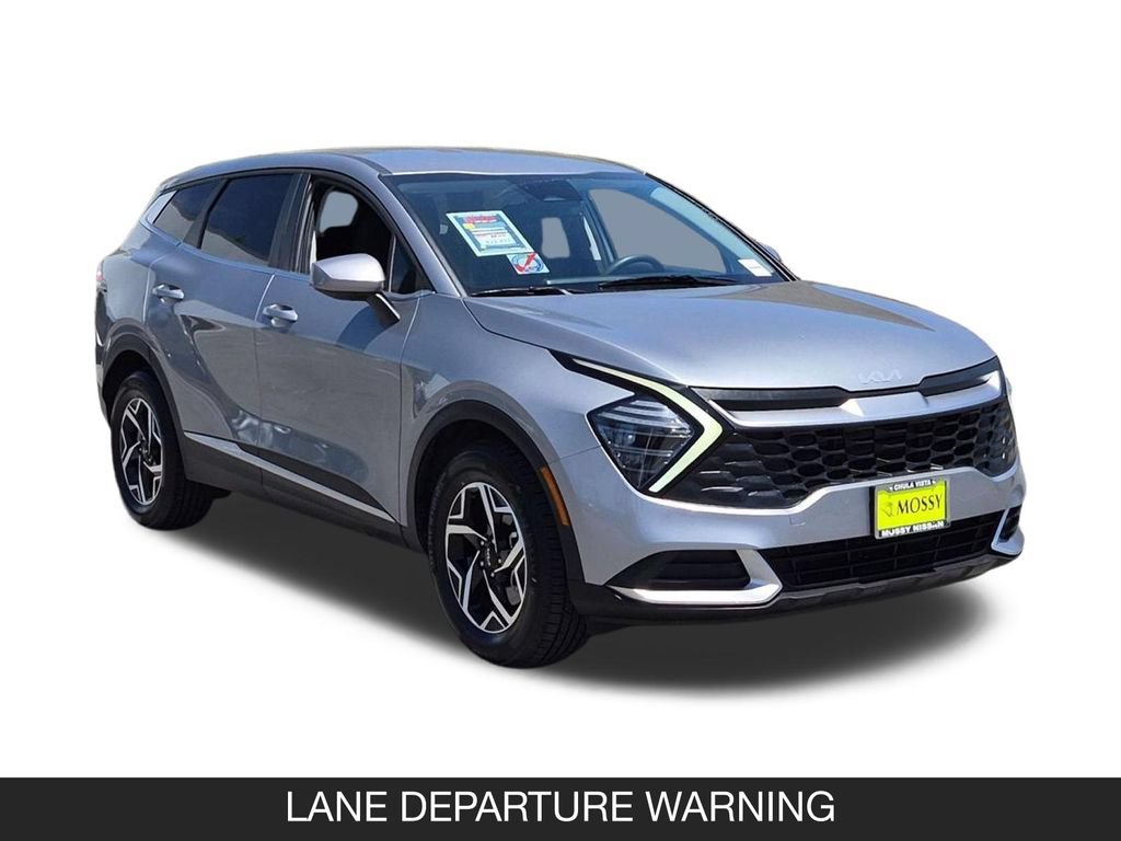 Used 2025 Kia Sportage LX FWD image 2