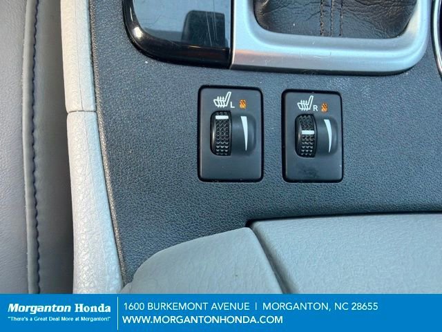 Used 2017 Toyota Highlander XLE w/ Carpet Mat Package AWD/4WD image 27