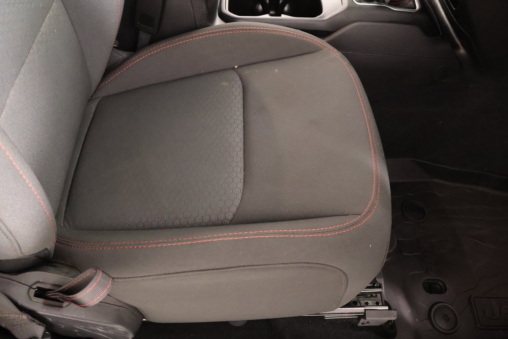 Used 2023 Jeep Wrangler Rubicon image 13