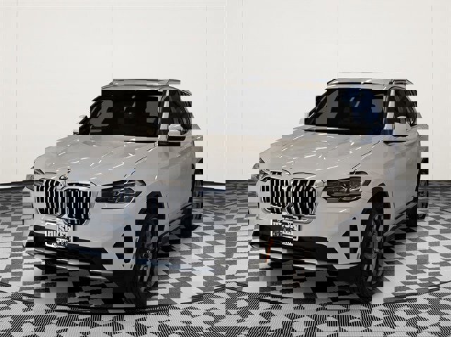 Used 2024 BMW X3 xDrive30i w/ Premium Package w/ZPA image 9