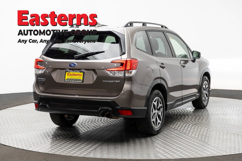 Used 2022 Subaru Forester Premium image 5