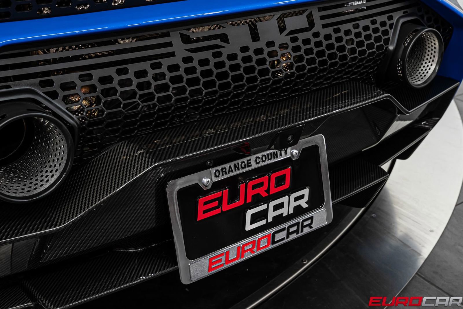 Used 2023 Lamborghini Huracan STO image 25