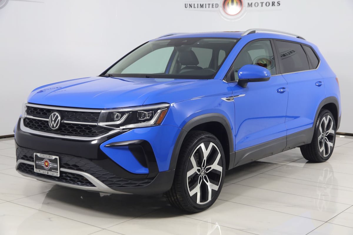 Used 2022 Volkswagen Taos SEL w/ Panoramic Sunroof Package AWD/4WD image 5