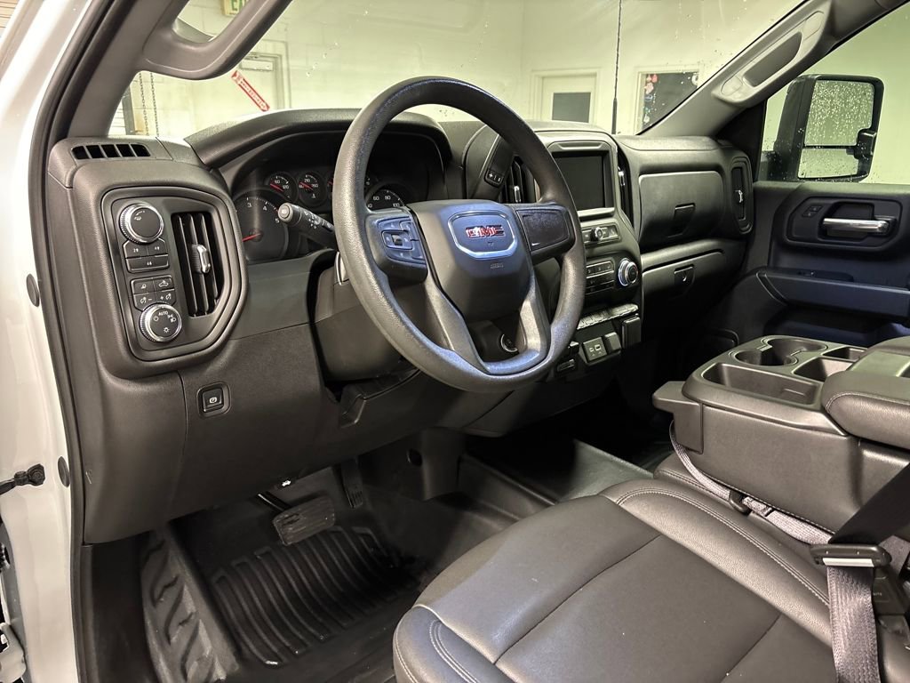Certified 2024 GMC Sierra 3500 Pro image 28