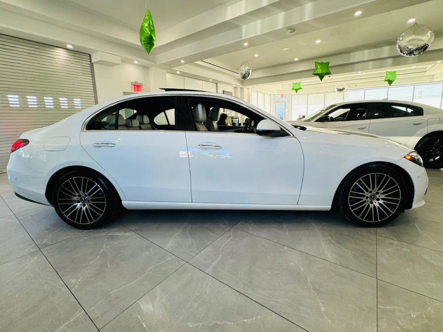 Used 2025 Mercedes-Benz C 300 4MATIC Sedan image 10