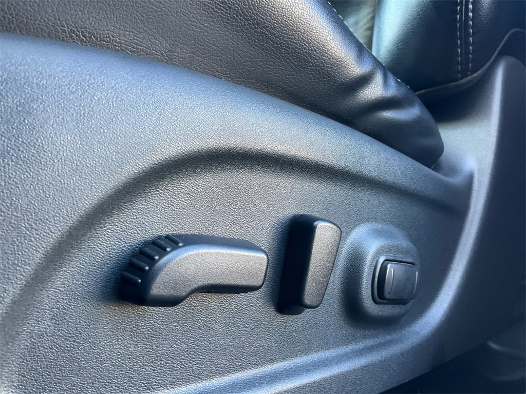 Used 2018 Nissan Pathfinder SL image 35