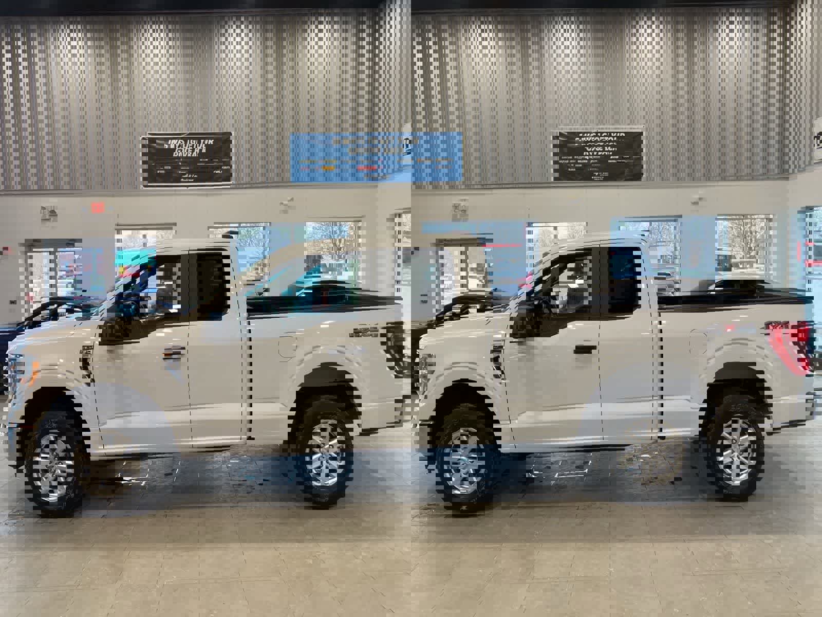 Used 2021 Ford F150 XLT image 8