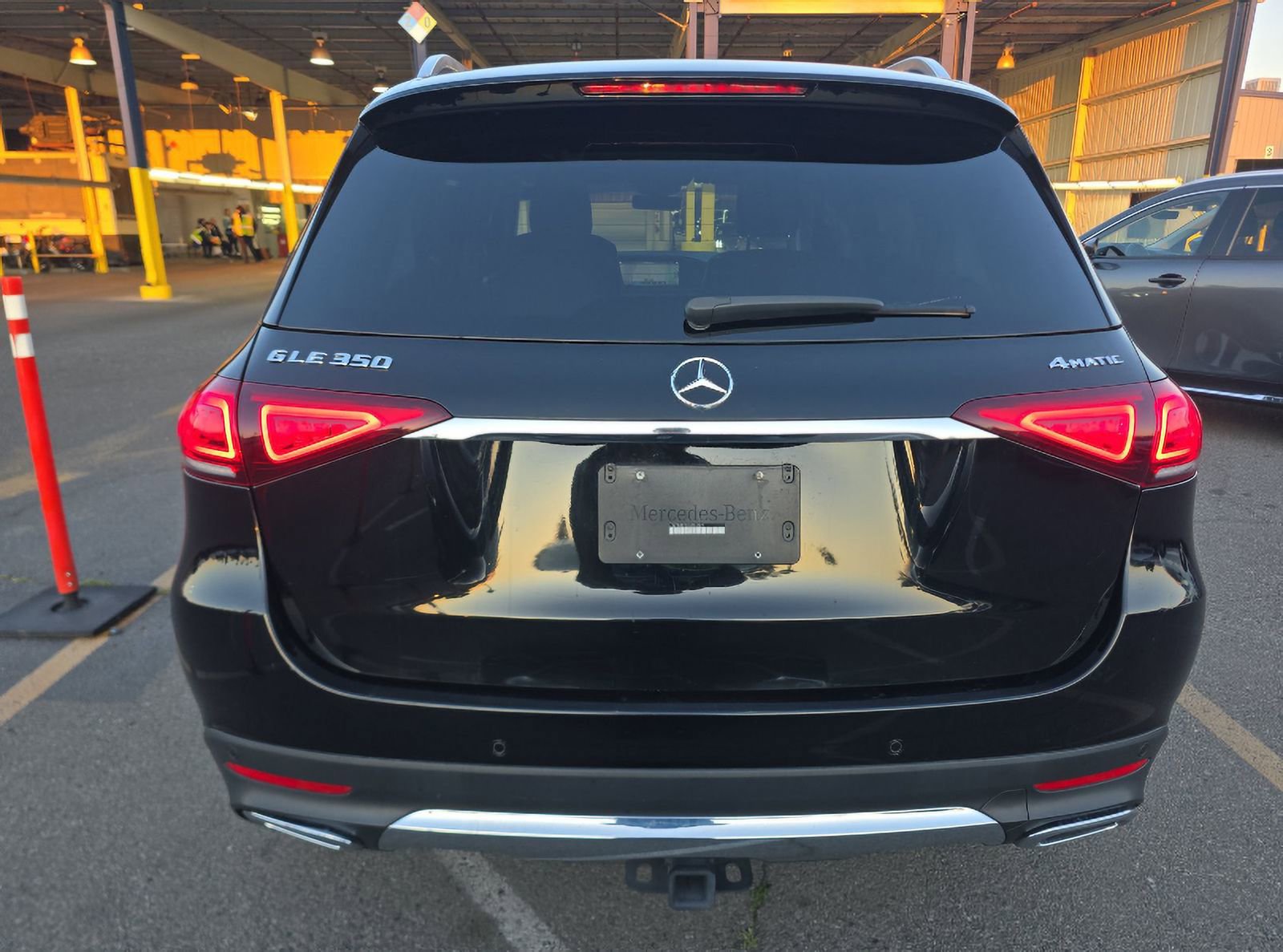 Used 2020 Mercedes-Benz GLE 350 4MATIC w/ 3rd Row Seat Package image 5