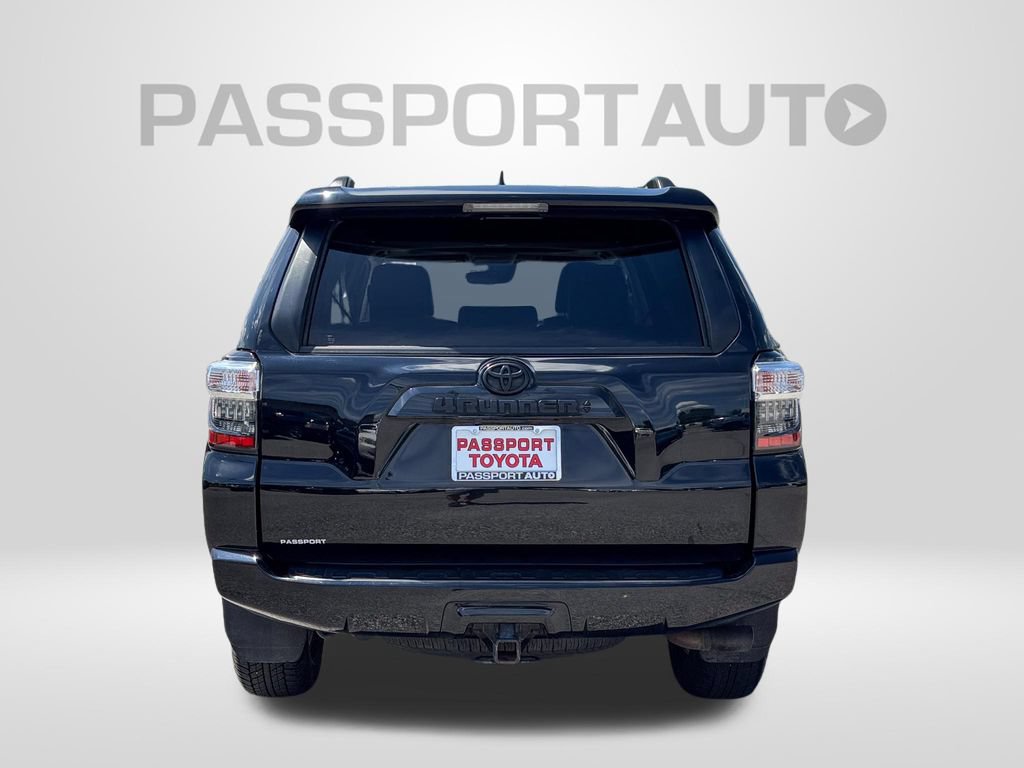 Used 2021 Toyota 4Runner SR5 Premium w/ Moonroof Package AWD/4WD image 7