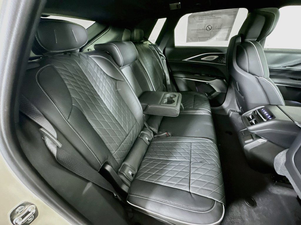 New 2027 Cadillac Lyriq Signature Sport w/ Nappa Leather Package AWD/4WD image 35