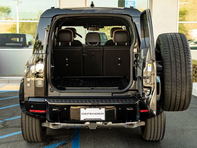 New 2026 Land Rover Defender 110 X AWD/4WD image 30