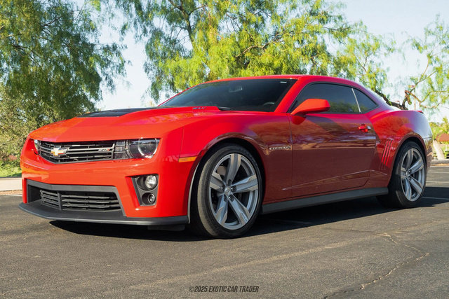 Used 2013 Chevrolet Camaro ZL1 RWD image 14