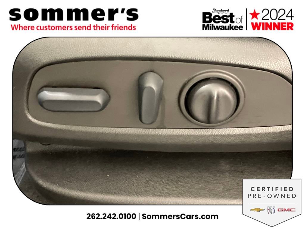 Certified 2023 GMC Acadia SLE w/ Driver Convenience Package image 11