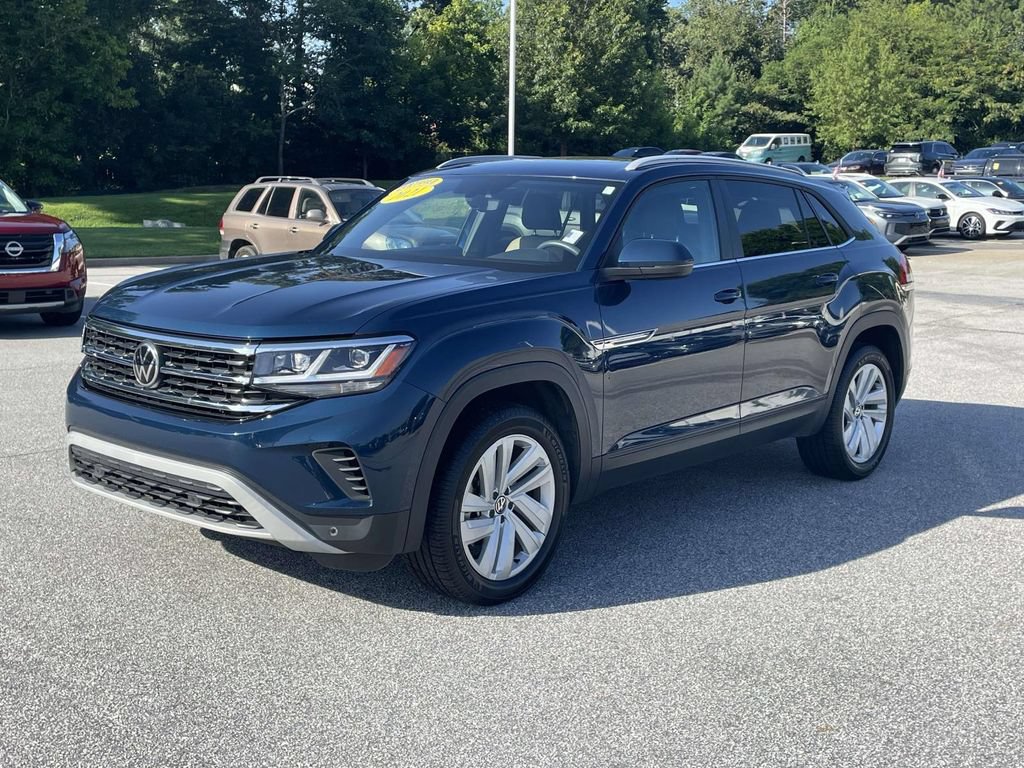 Certified 2021 Volkswagen Atlas Cross Sport SE w/ Panoramic Sunroof Package FWD image 3