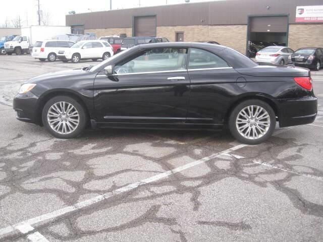 Used 2011 Chrysler 200 Limited image 16