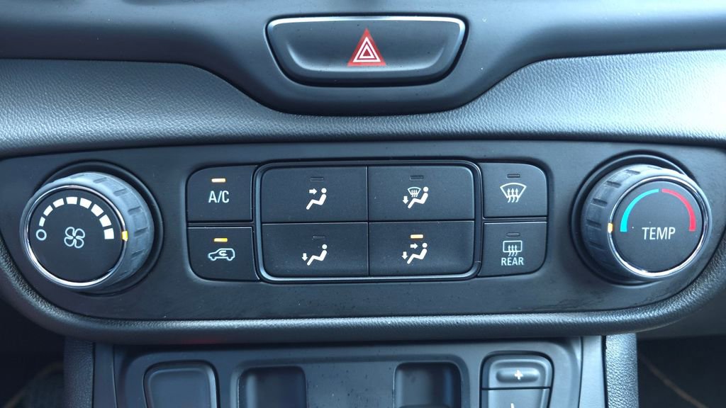 Used 2018 GMC Terrain SLE AWD/4WD image 32