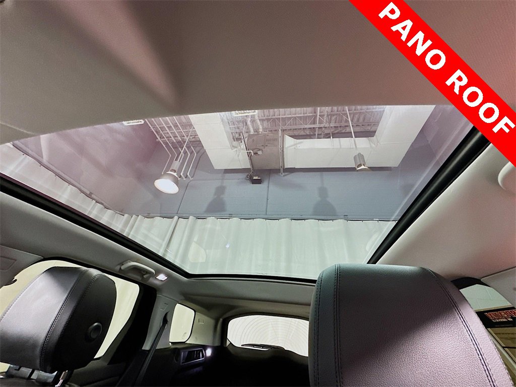 Used 2018 Land Rover Discovery Sport HSE image 38