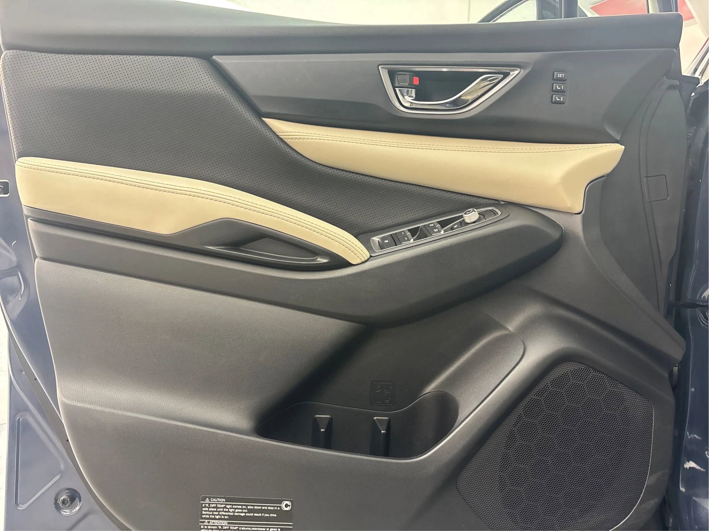 Used 2023 Subaru Ascent Limited image 25