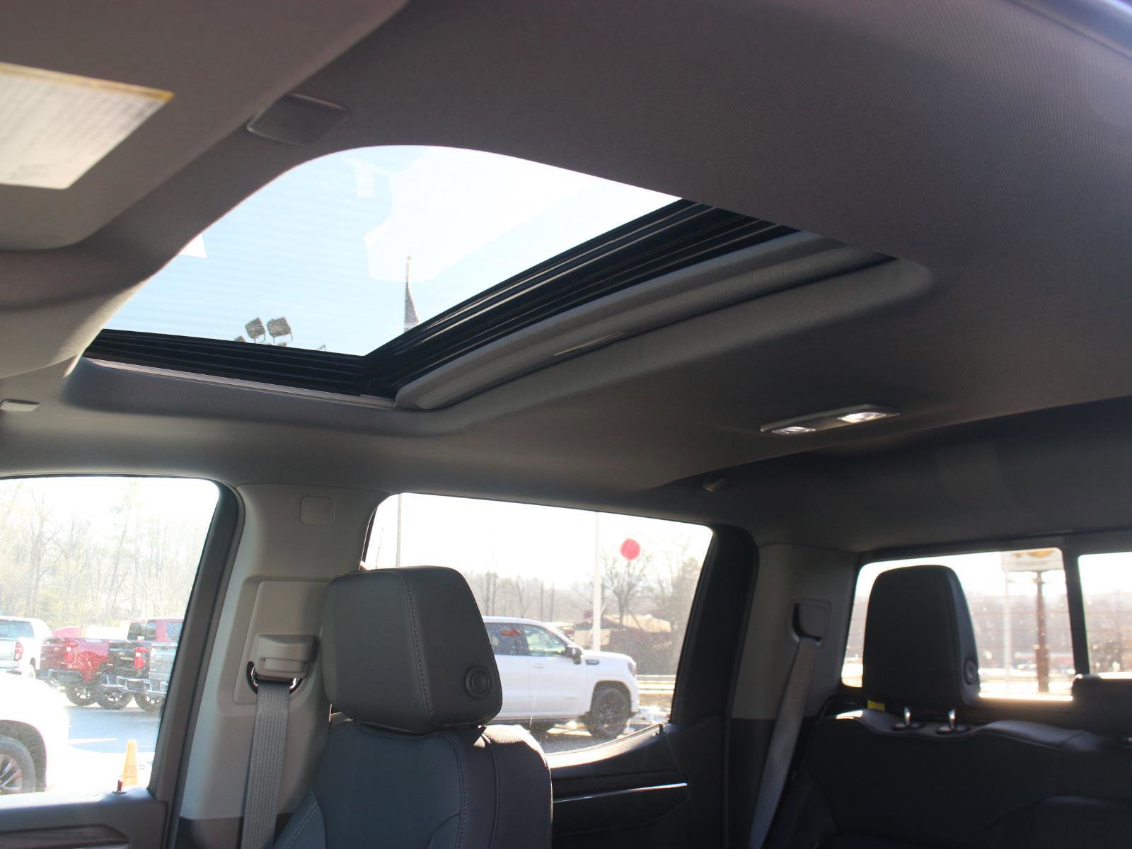 New 2026 GMC Sierra 1500 SLT w/ SLT Premium Plus Package image 17