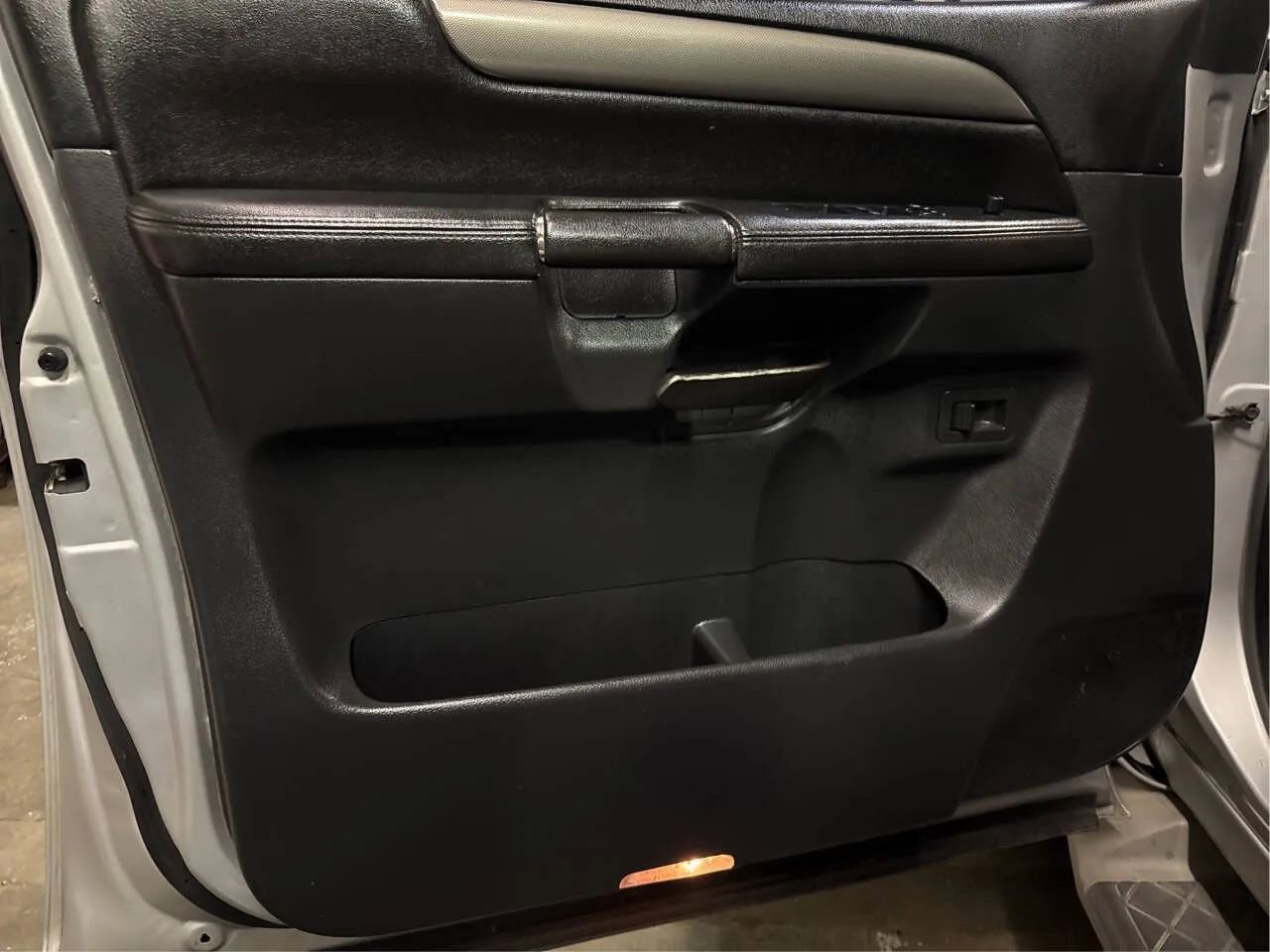 Used 2012 Nissan Armada SV image 15