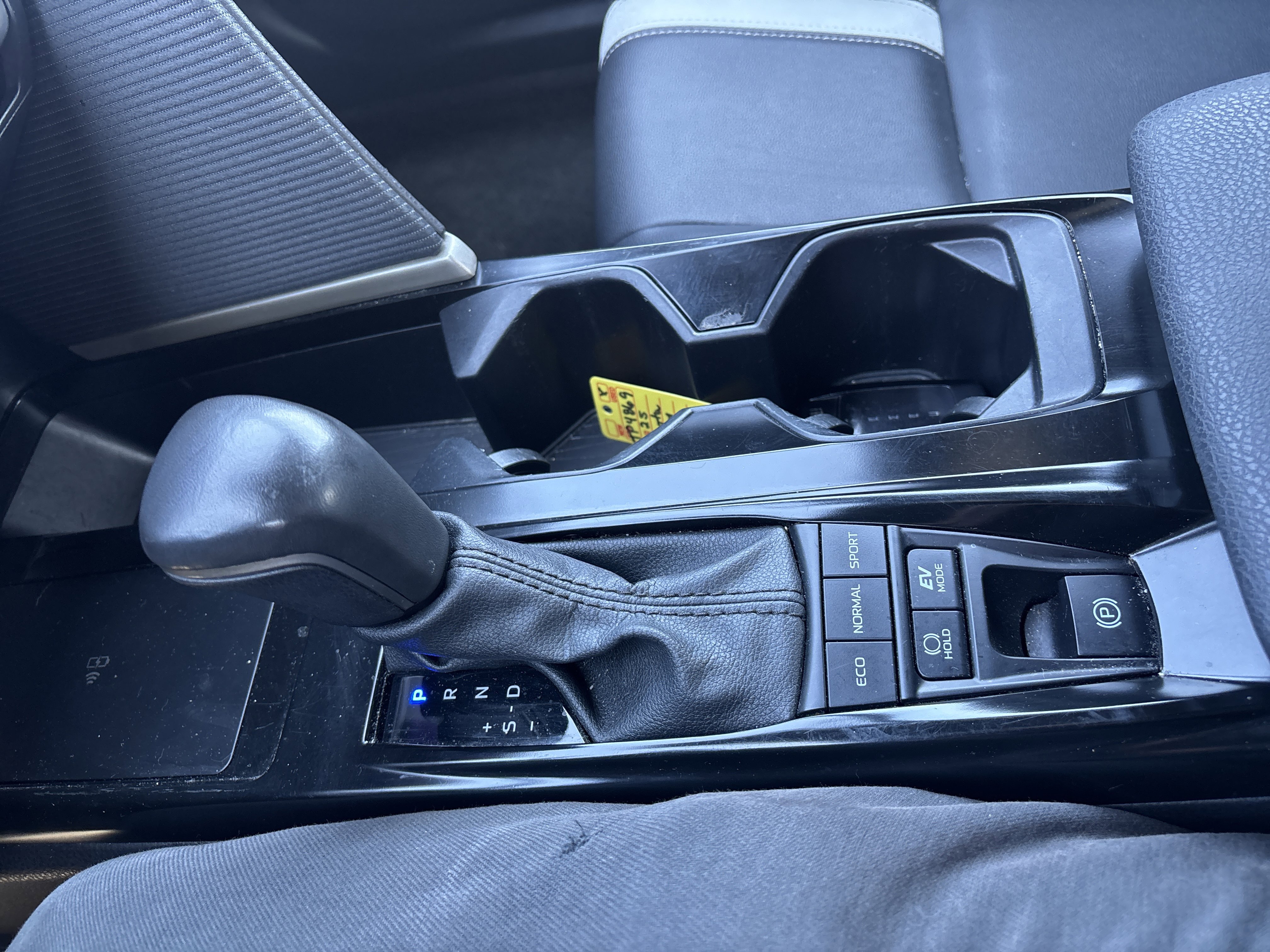 Used 2025 Toyota Camry SE image 24