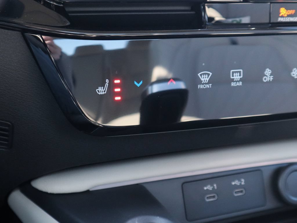 New 2026 Nissan Sentra SL w/ Floor Mat Package FWD image 16