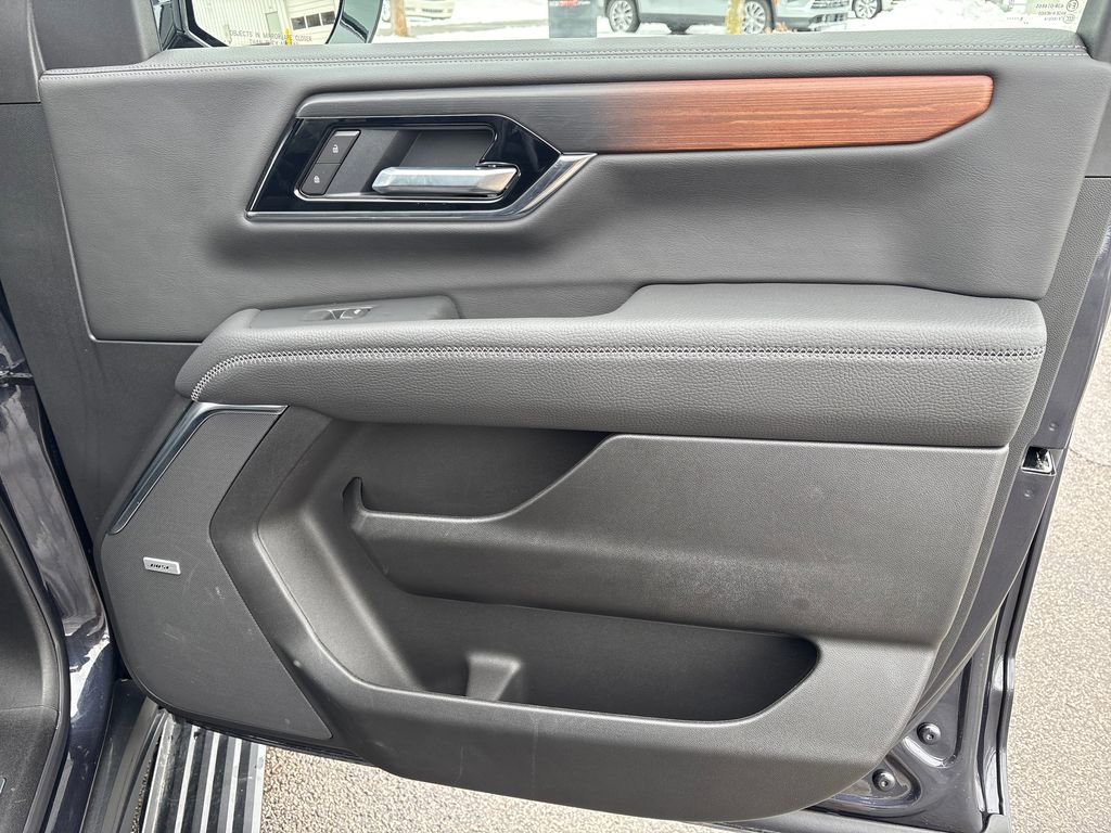 New 2026 GMC Yukon XL Denali w/ Sun & Power Step Package image 59