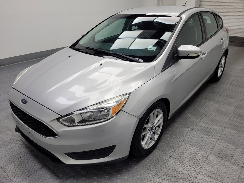 Used 2016 Ford Focus SE FWD image 2