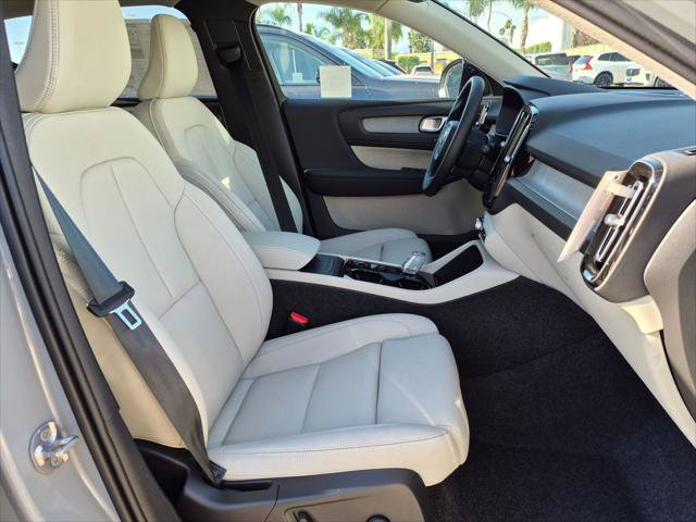 New 2026 Volvo XC40 B5 Ultra w/ Climate Package AWD/4WD image 14