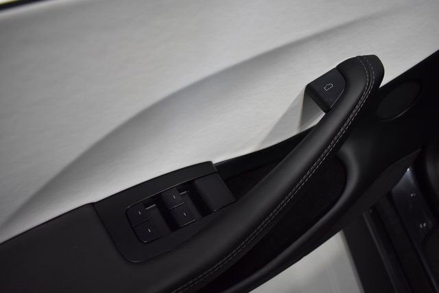 Used 2025 Tesla Model 3 Long Range image 15