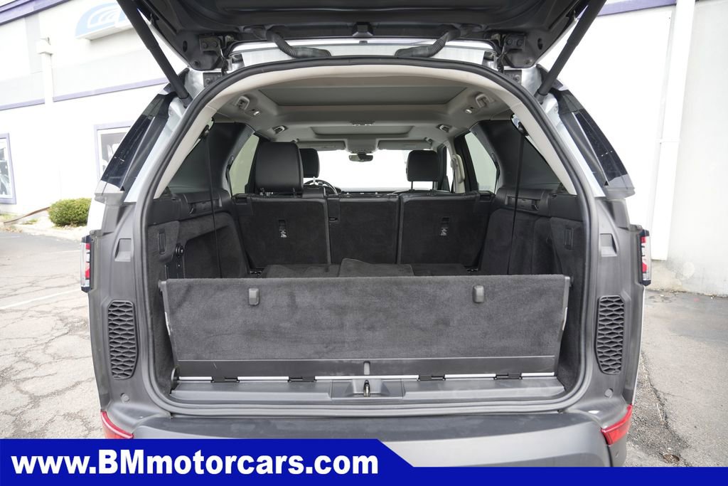 Used 2018 Land Rover Discovery HSE AWD/4WD image 15