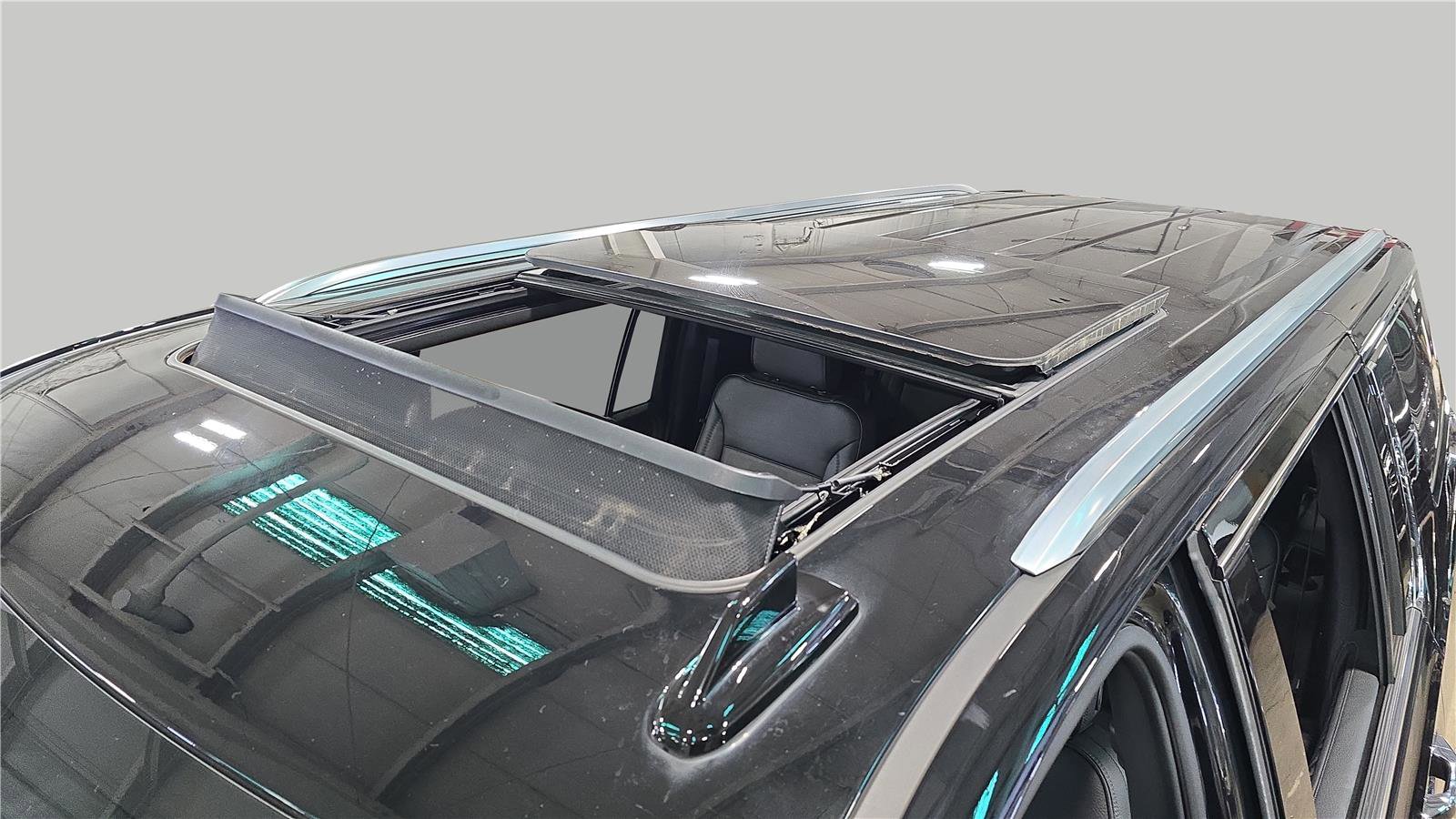 Used 2023 GMC Yukon XL Denali w/ LPO, Floor Liner Package AWD/4WD image 31