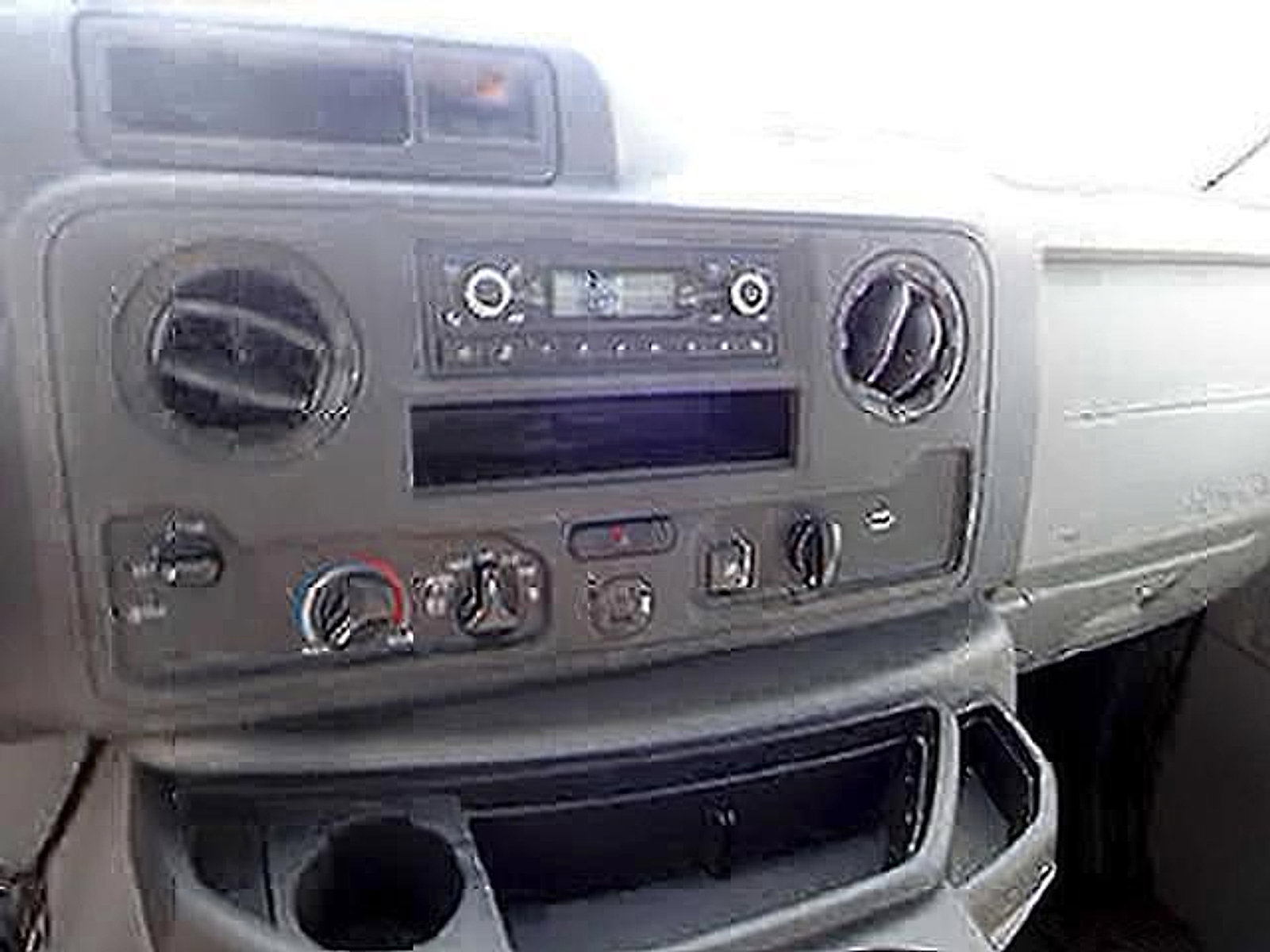 Used 2024 Ford E-450 and Econoline 450 Super Duty w/ Power Windows & Locks Group RWD image 16
