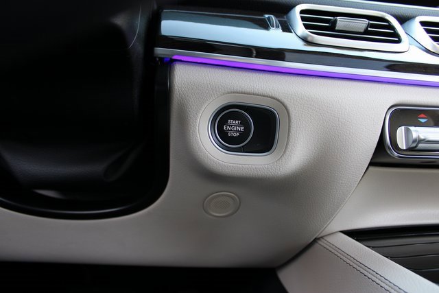 Used 2024 Mercedes-Benz GLE 450e 4MATIC image 19