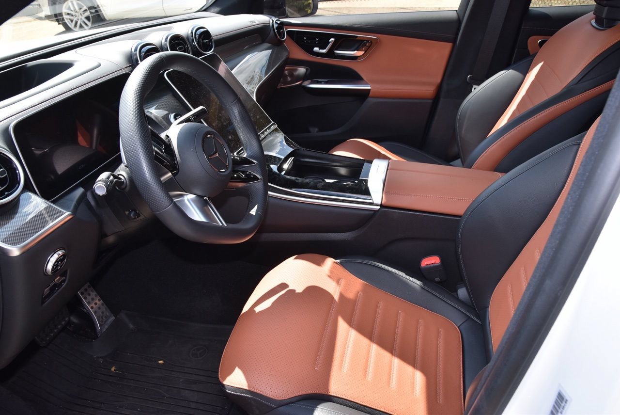 Used 2024 Mercedes-Benz GLC 300 4MATIC image 10