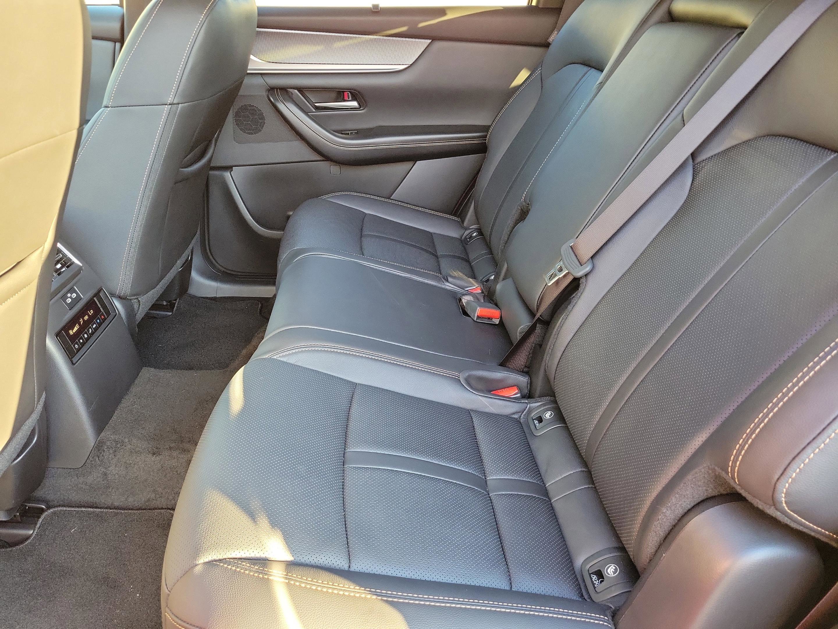 Used 2024 MAZDA CX-90 3.3 Turbo w/ Preferred Package image 20