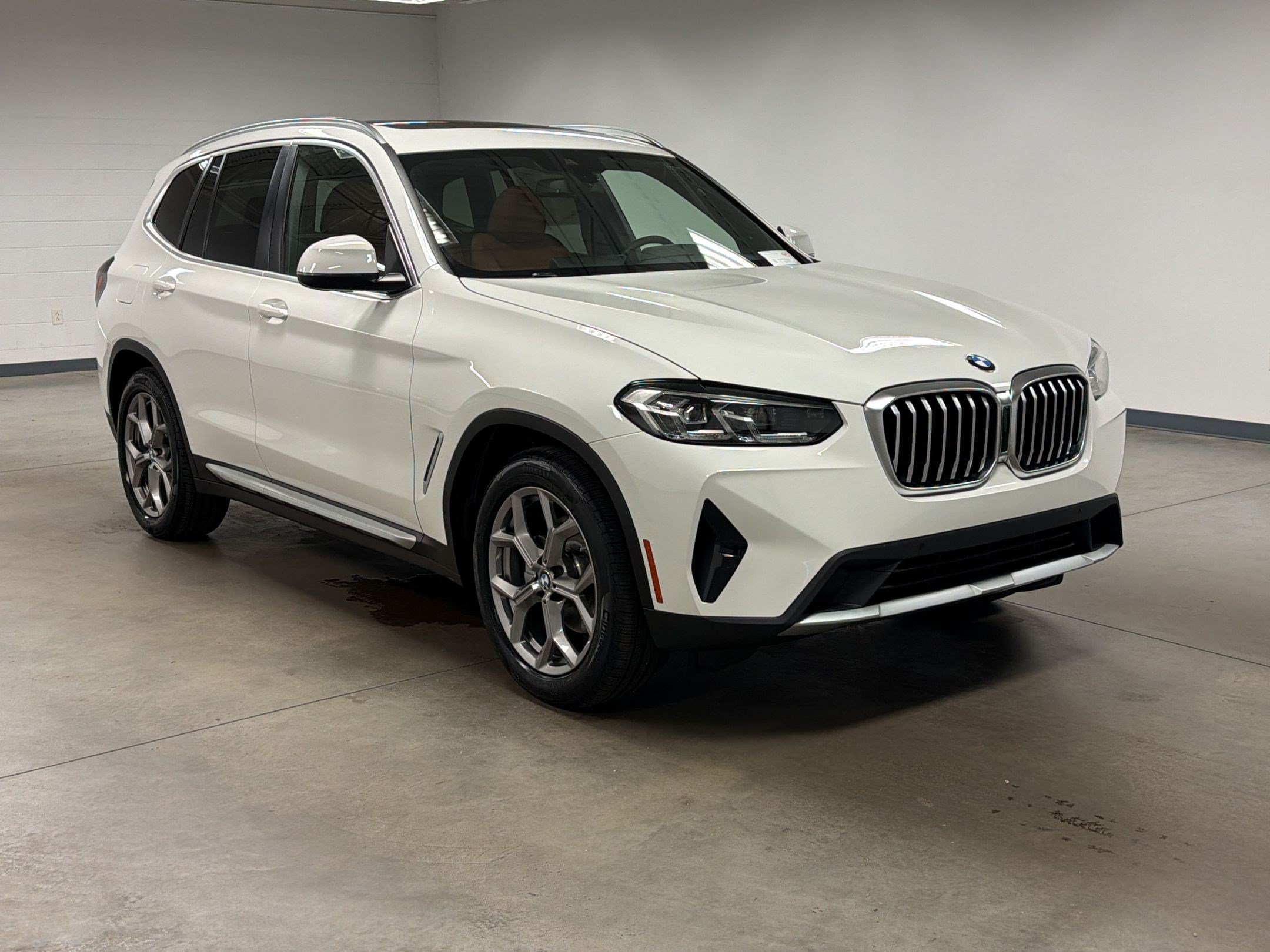Used 2023 BMW X3 sDrive30i w/ Convenience Package RWD image 6