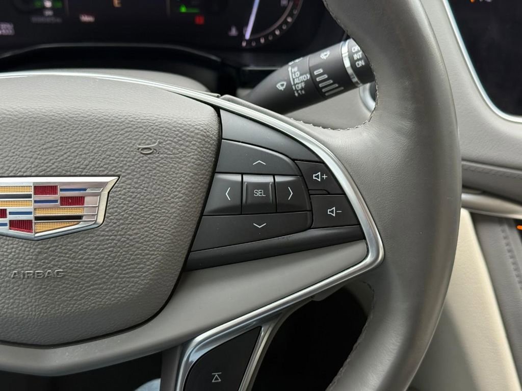 Used 2017 Cadillac XT5 Luxury w/ Driver Awareness Package FWD image 21