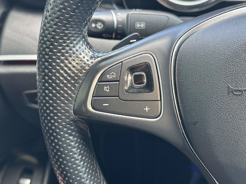 Used 2018 Mercedes-Benz E 300 image 22