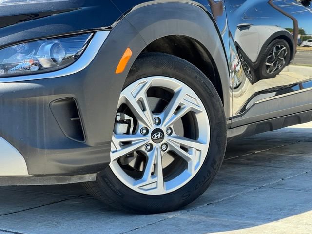 Used 2023 Hyundai Kona SEL w/ Cargo Package AWD/4WD image 2