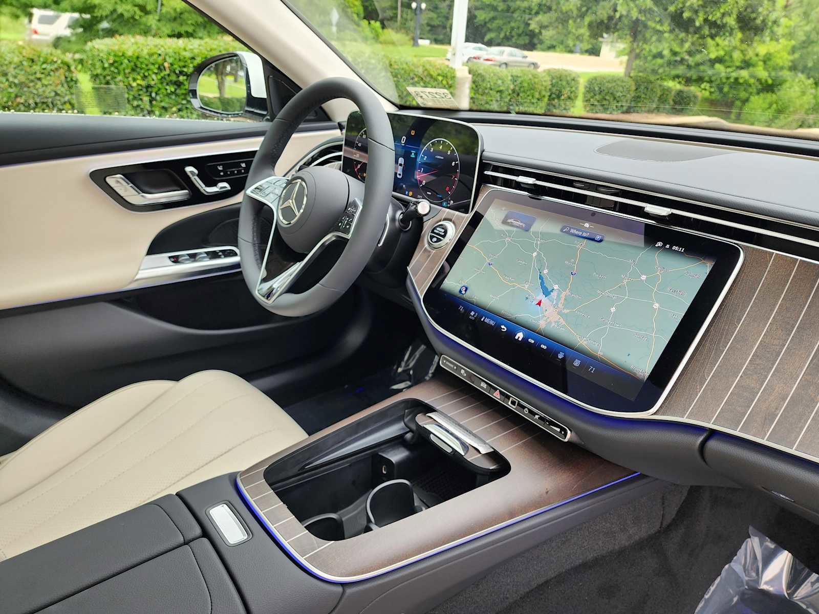 New 2025 Mercedes-Benz E 350 Sedan image 19