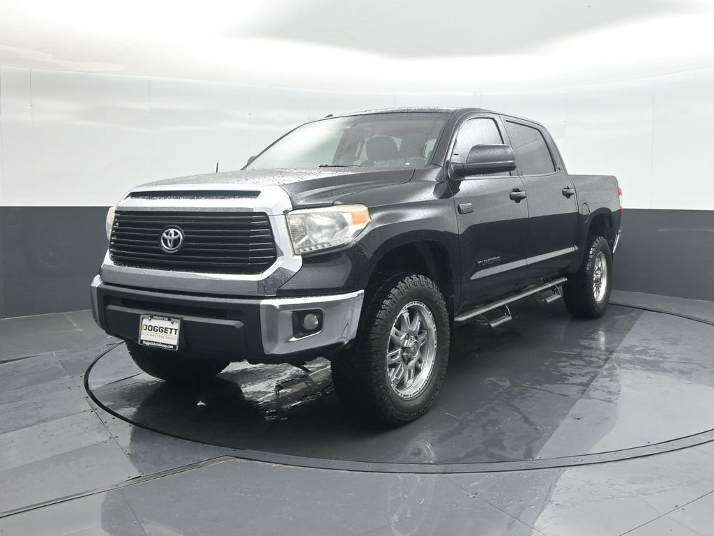 Used 2017 Toyota Tundra SR5 w/ SR5 Upgrade Package