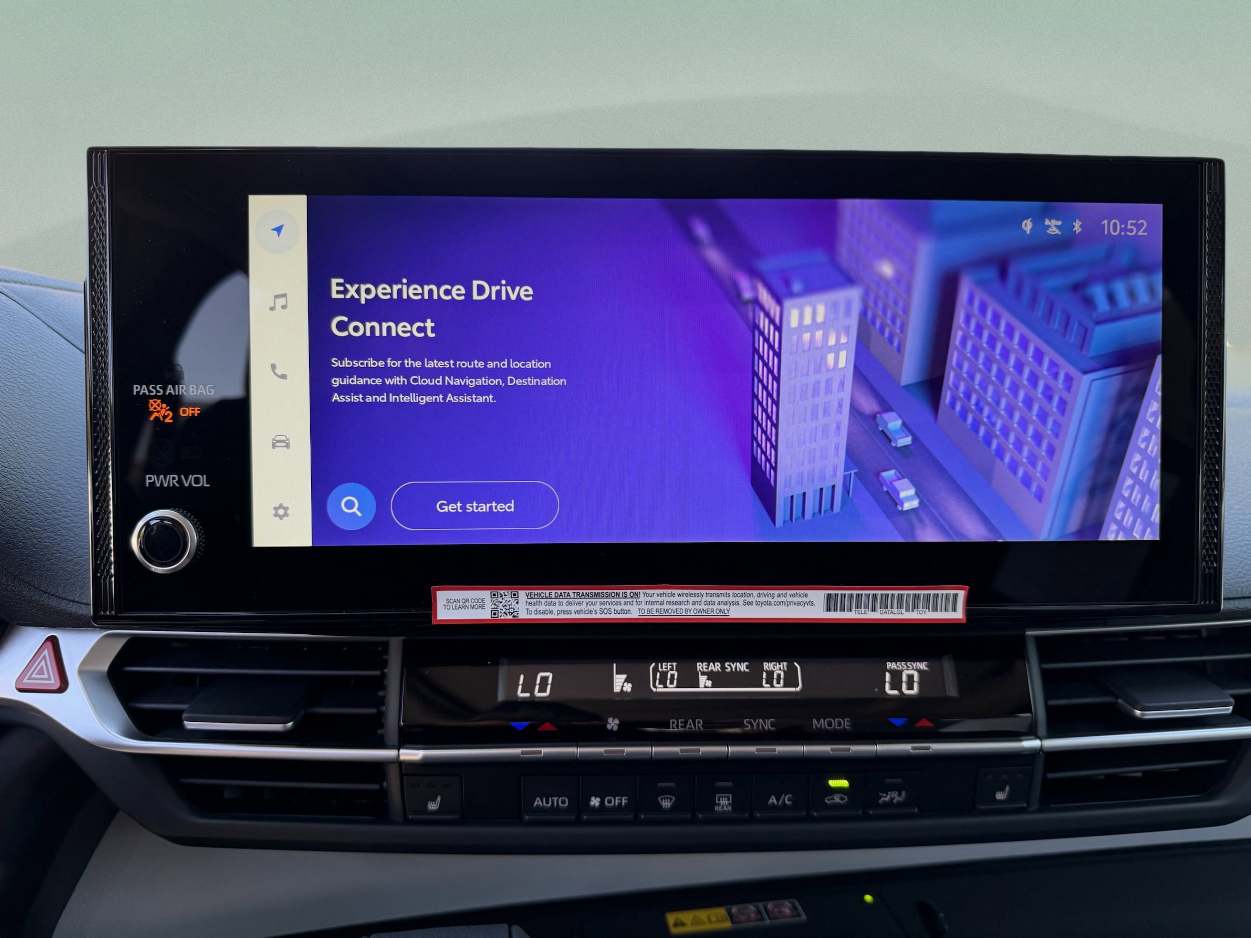 Certified 2025 Toyota Sienna XLE FWD image 10