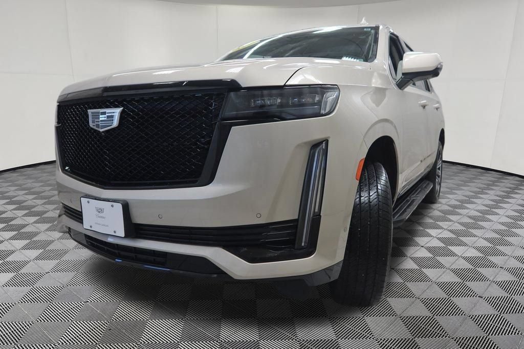 Used 2022 Cadillac Escalade Sport Platinum w/ LPO, ONYX Package AWD/4WD image 5
