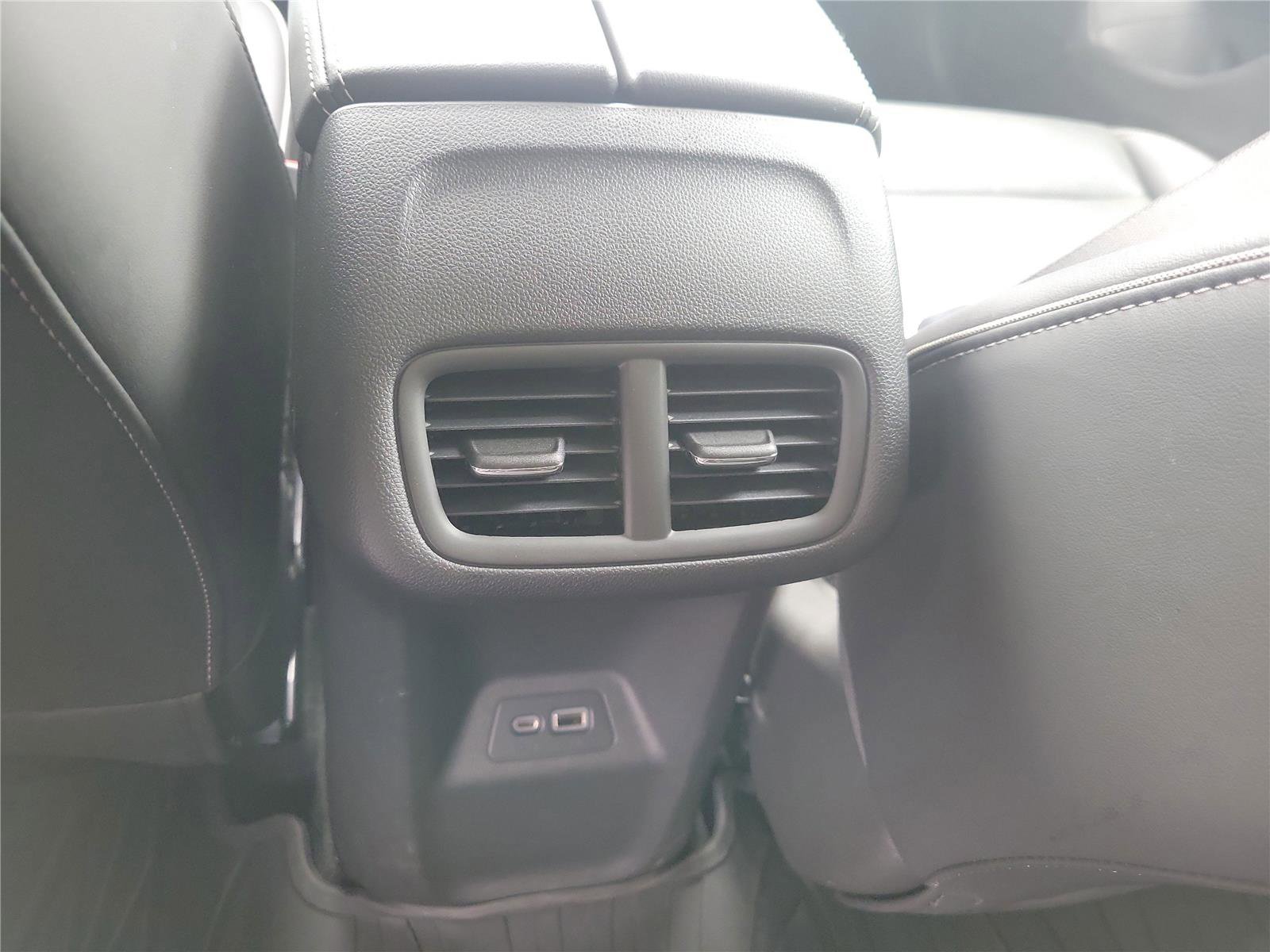 Used 2023 Buick Envision Essence FWD image 13