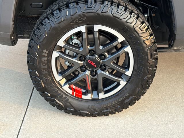 Used 2025 Toyota Tacoma TRD Sport AWD/4WD image 8