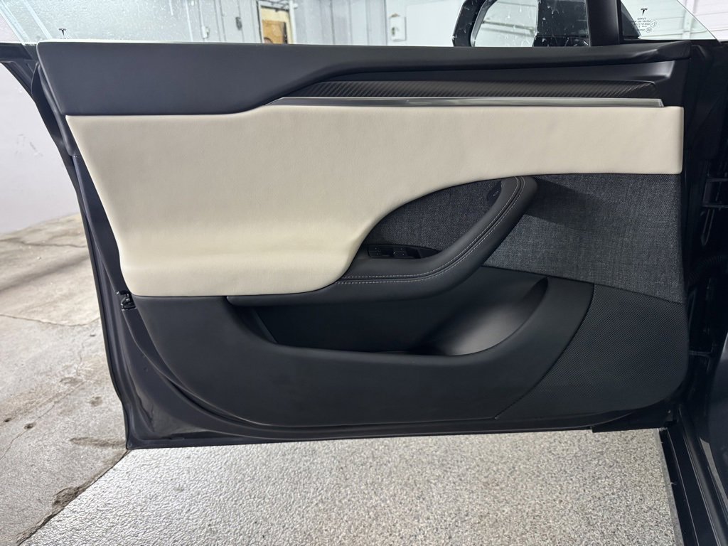 Used 2021 Tesla Model S Plaid image 33