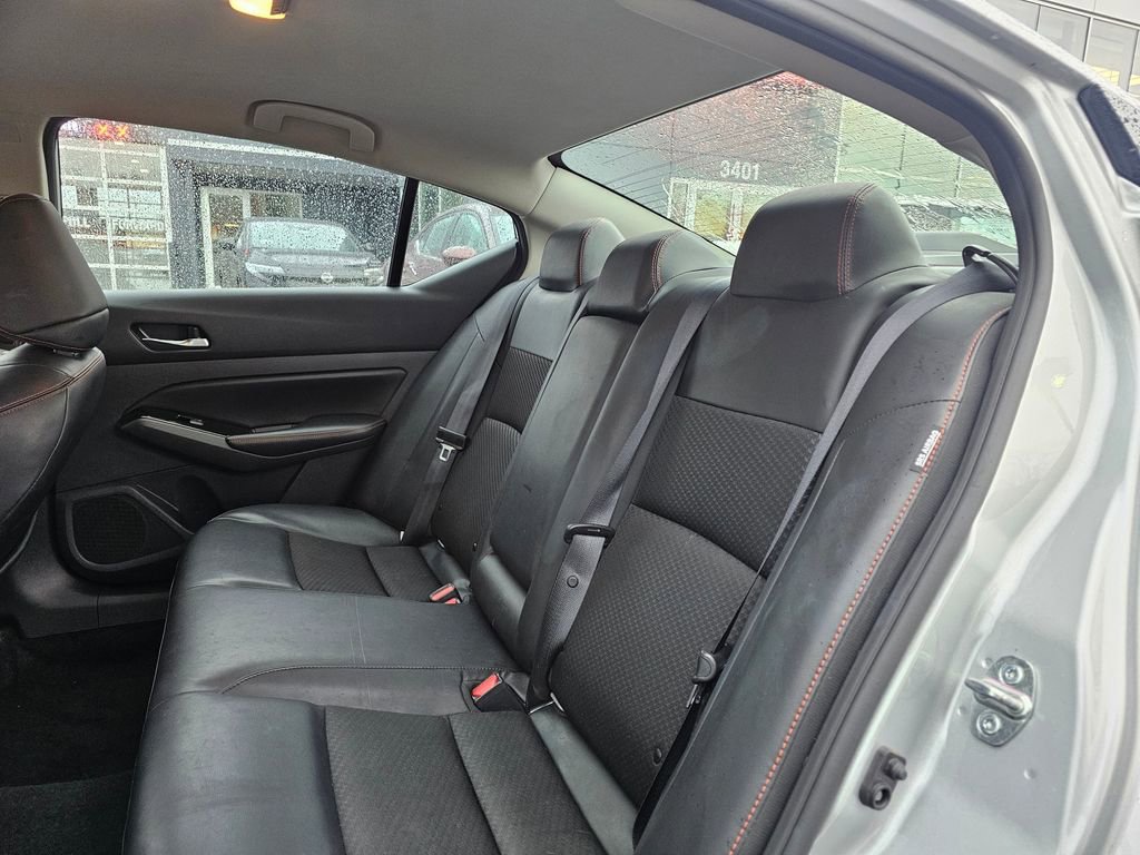 Used 2023 Nissan Altima 2.5 SR FWD image 14