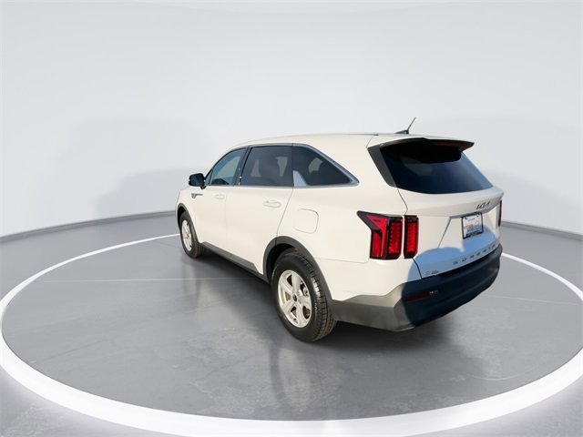 Used 2022 Kia Sorento LX image 7