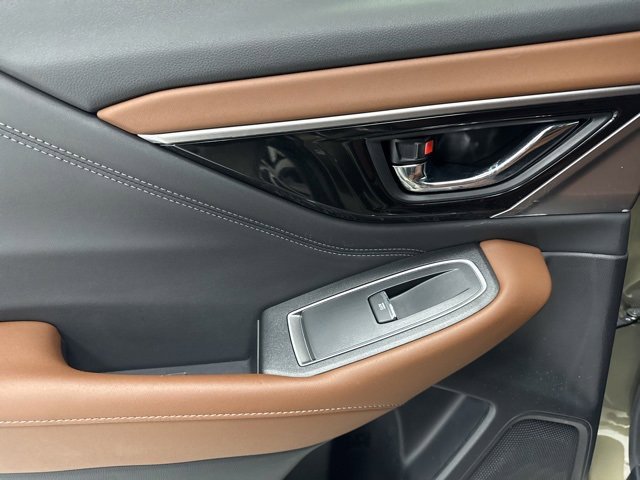 Used 2020 Subaru Outback Touring w/ Popular Package #2 image 24